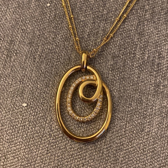 Gold Pendant Necklace - Picture 3 of 5